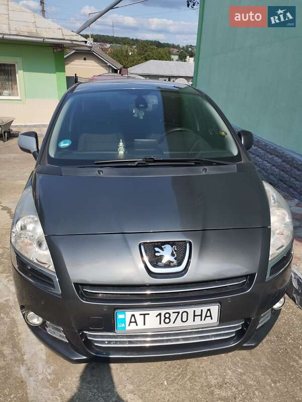 Peugeot 5008 2012