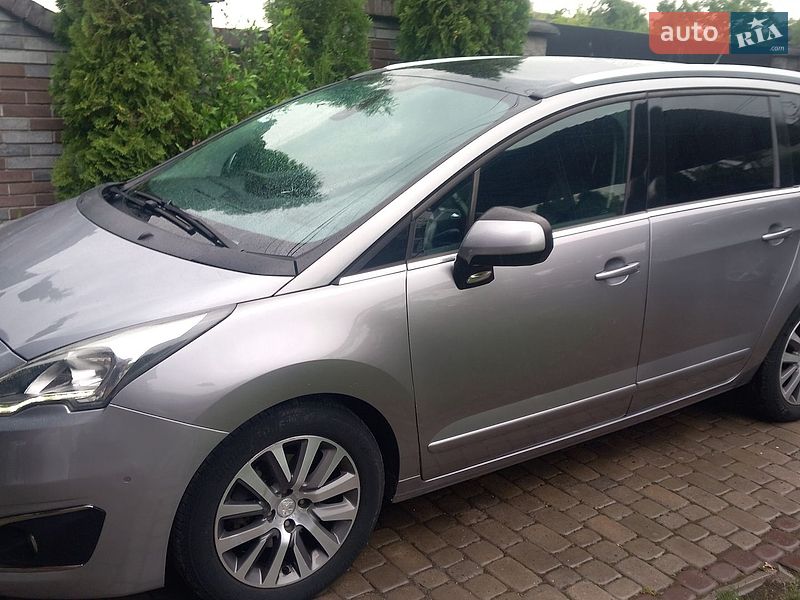 Peugeot 5008 2015
