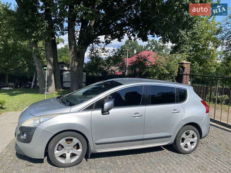 Peugeot 3008 2011