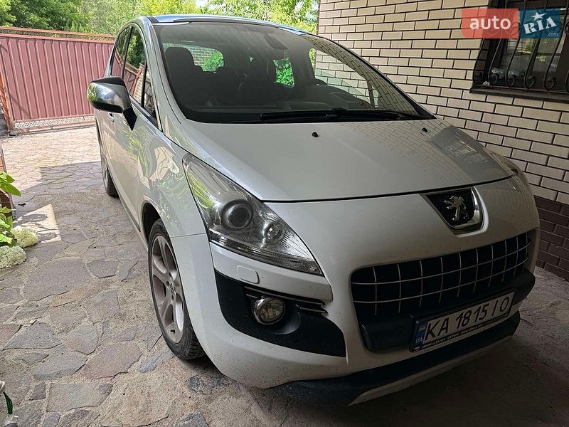 Peugeot 3008 2011