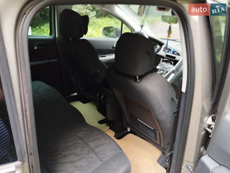 Peugeot 3008 2013