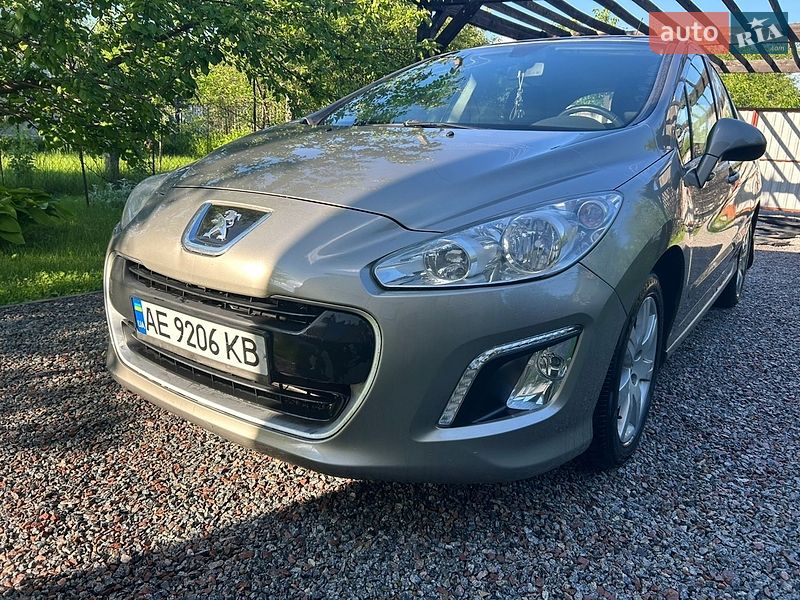 Peugeot 308 2011