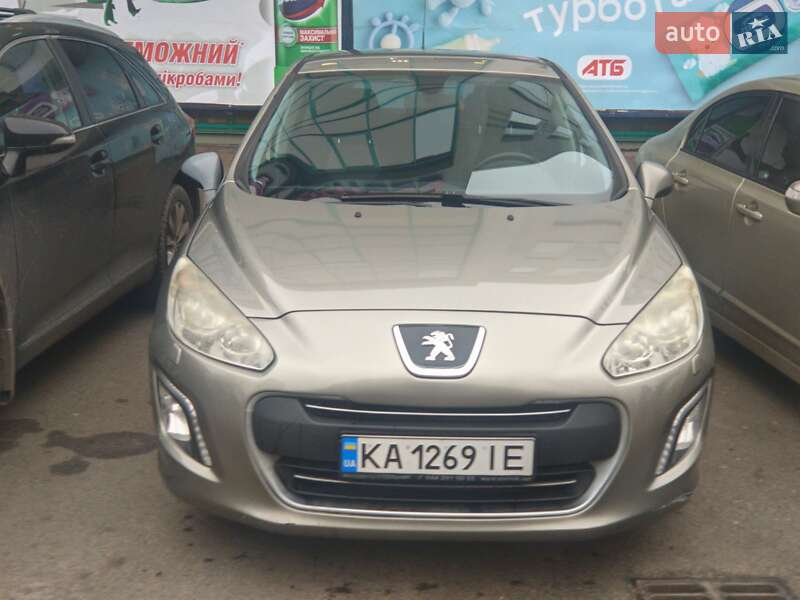 Peugeot 308 2011