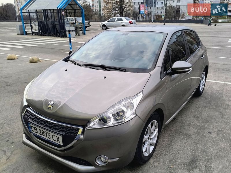 Peugeot 208 2013