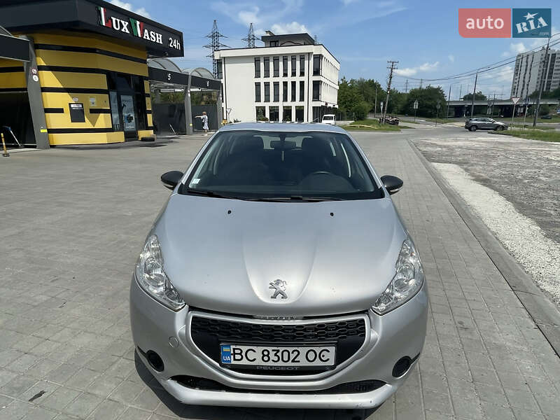 Peugeot 208 2014