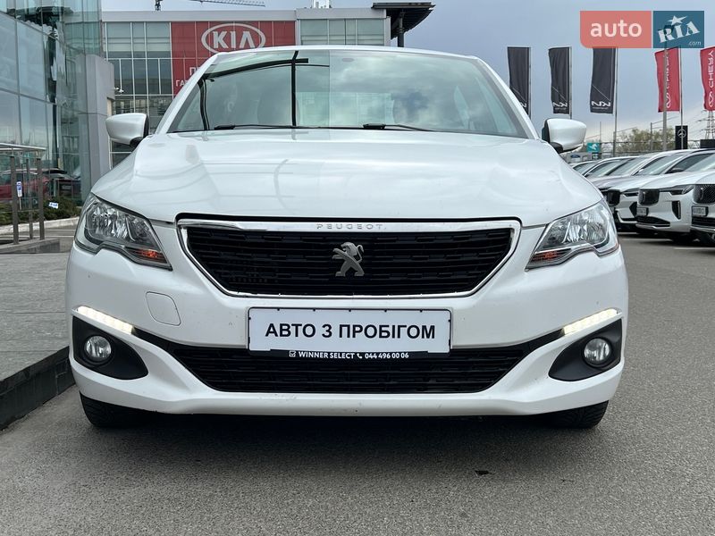 Peugeot 301 2021