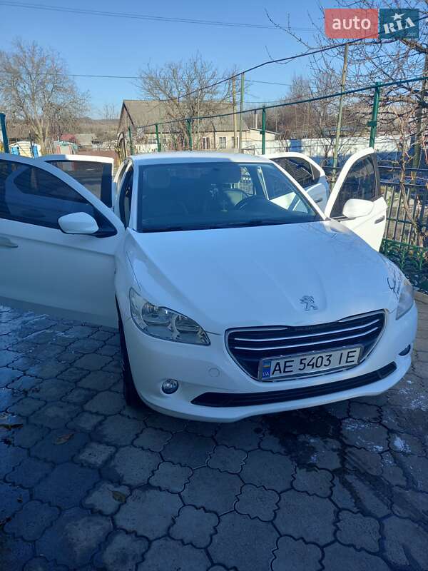 Peugeot 301 2013