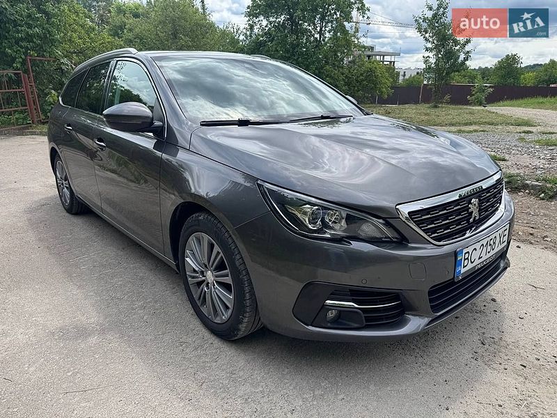 Peugeot 308 2021