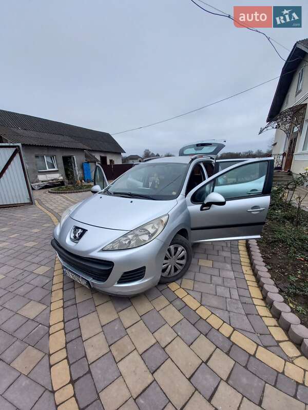 Peugeot 207 2010