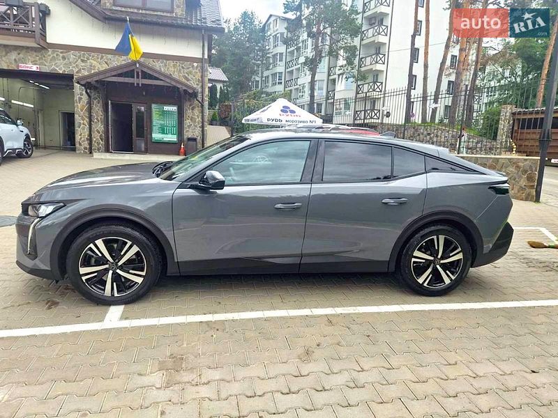 Peugeot 408 2023