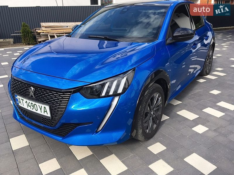 Peugeot 208 2021