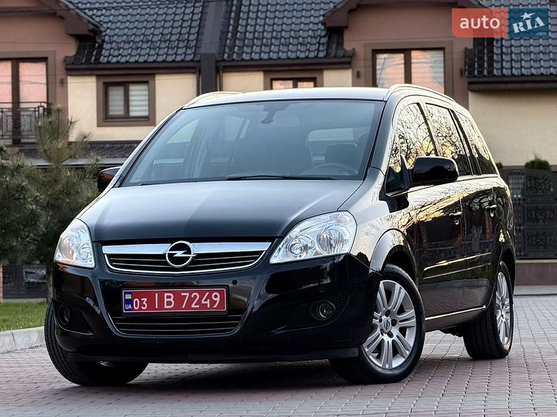 Opel Zafira 2011