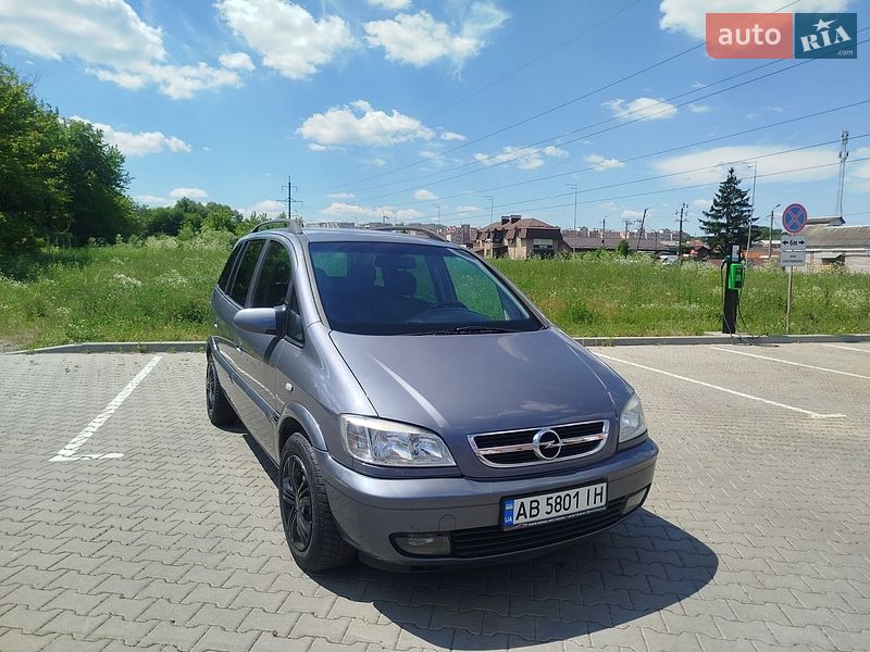 Opel Zafira 2004