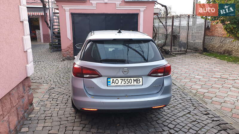 Opel Astra 2016