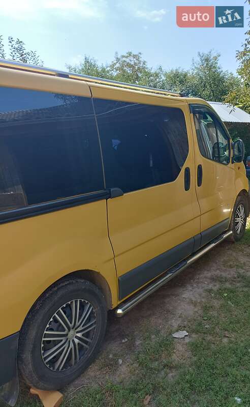 Opel Vivaro 2003