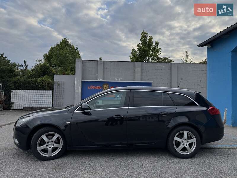Opel Insignia 2011