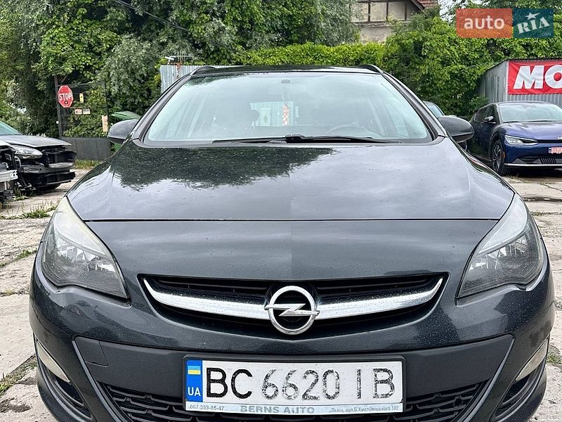 Opel Astra 2012