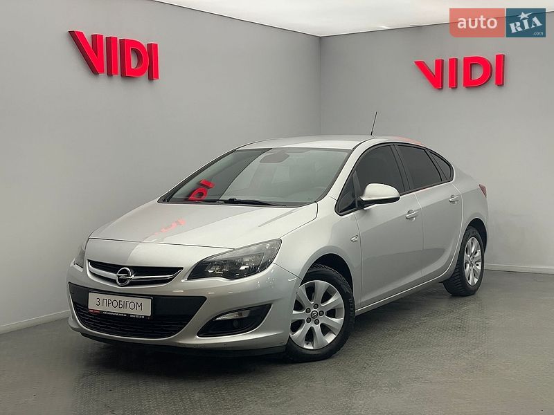 Opel Astra 2015
