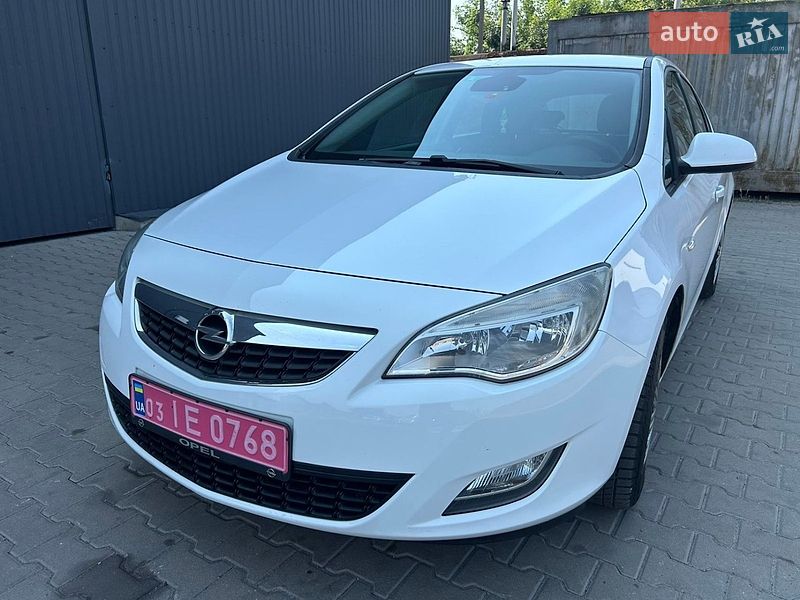 Opel Astra 2010