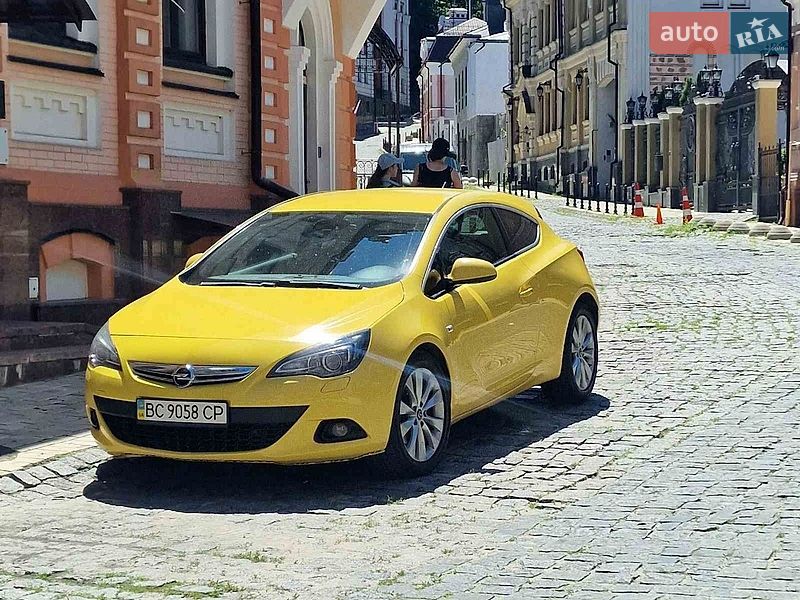 Opel Astra 2012