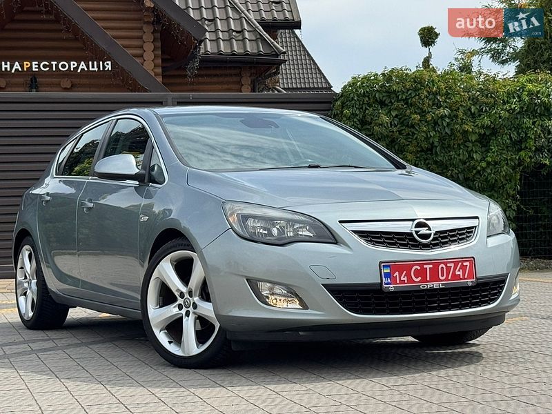 Opel Astra 2010