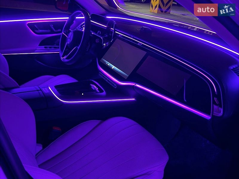Mercedes-Benz E-Class 2023