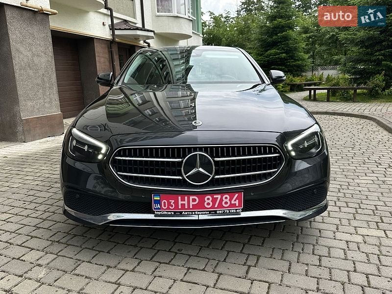 Mercedes-Benz E-Class 2022