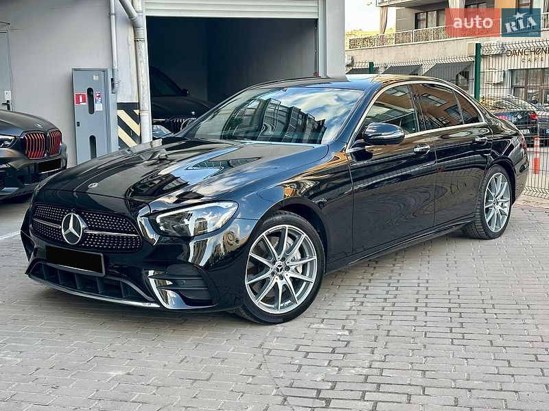 Mercedes-Benz E-Class 2022