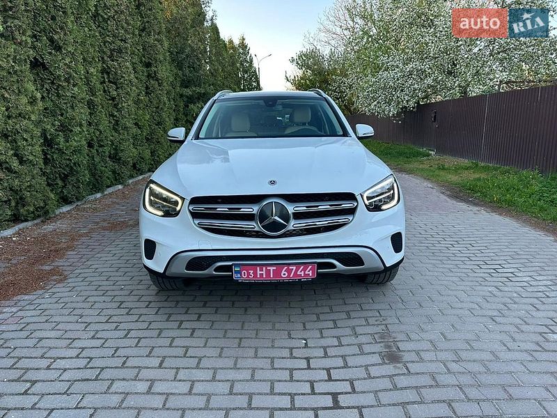 Mercedes-Benz GLC-Class 2021
