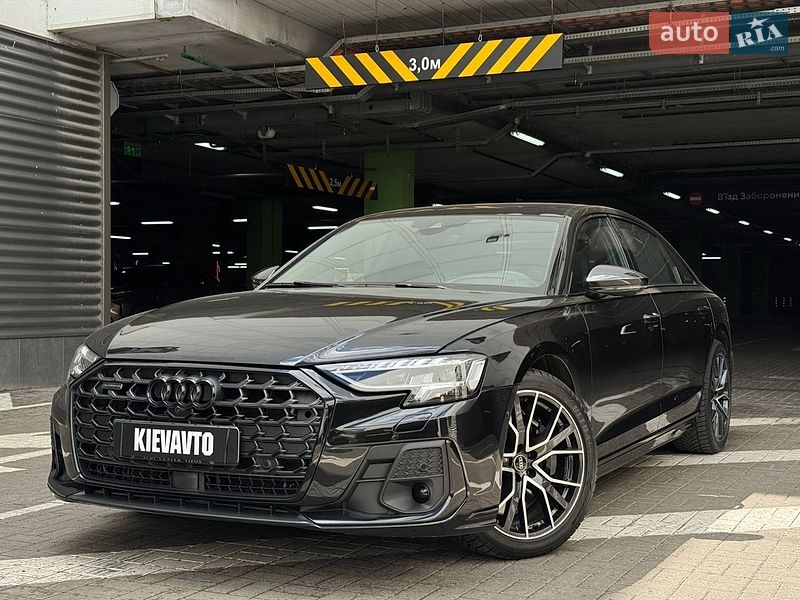 Audi A8 2021