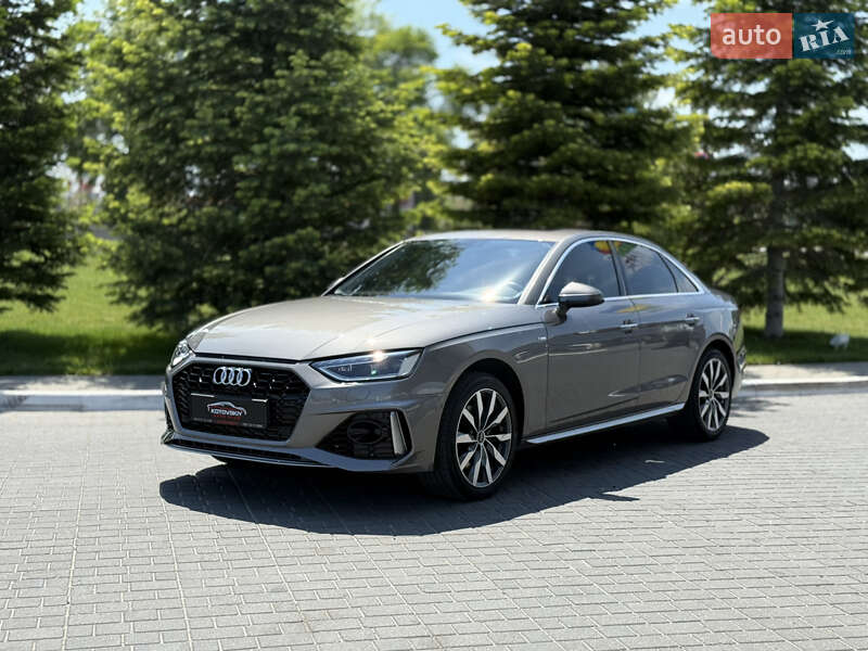 Audi A4 2021
