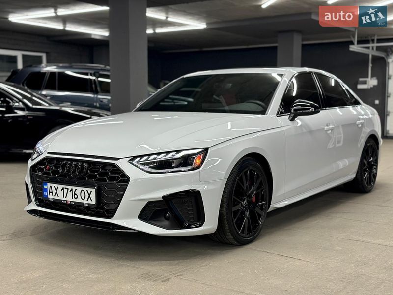 AUDI S4 2021