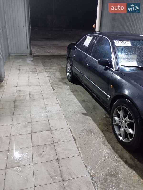 Audi A8 1996