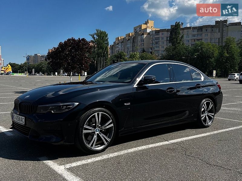 BMW 3 Series 2021