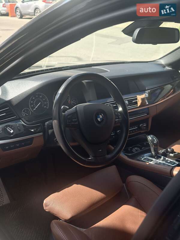 BMW 5 Series 2012