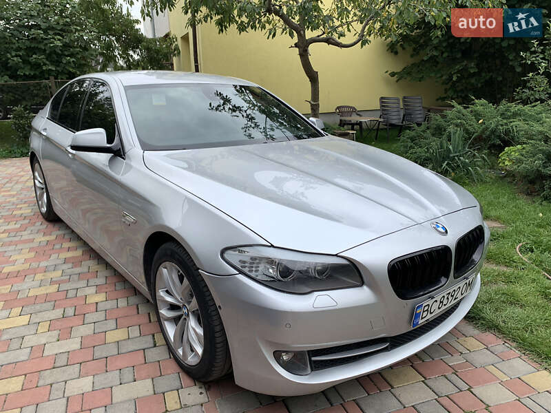 BMW 5 Series 2011