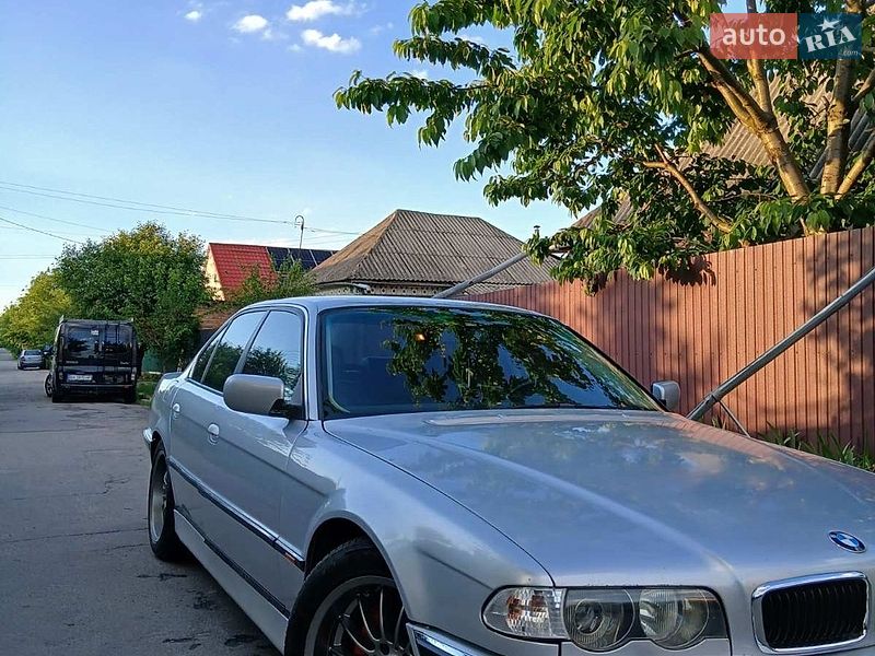 BMW 7 Series 2001