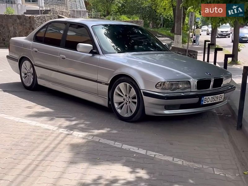 BMW 7 Series 2001