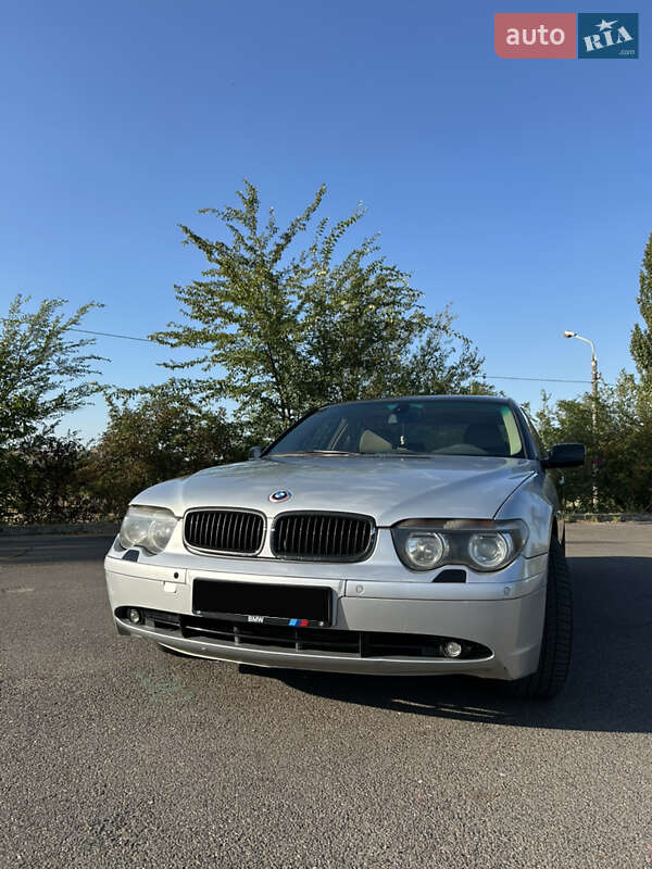 BMW 7 Series 2004