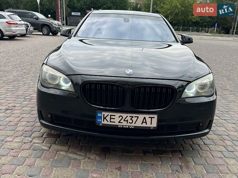 BMW 7 Series 2011