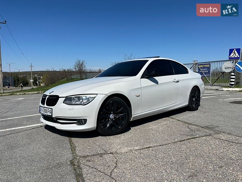 BMW 3 Series 2011