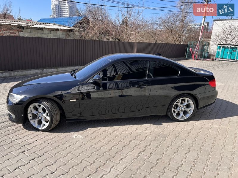 BMW 3 Series 2011