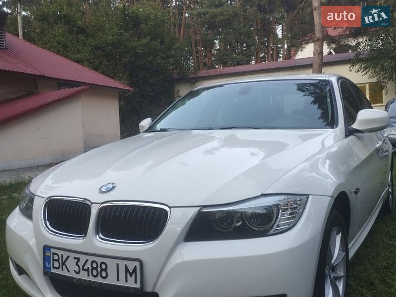 BMW 3 Series 2010