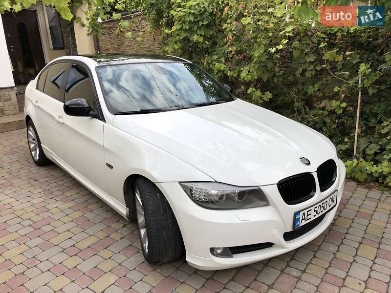 BMW 3 Series 2010