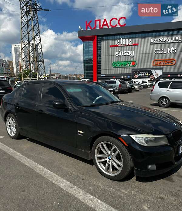BMW 3 Series 2010