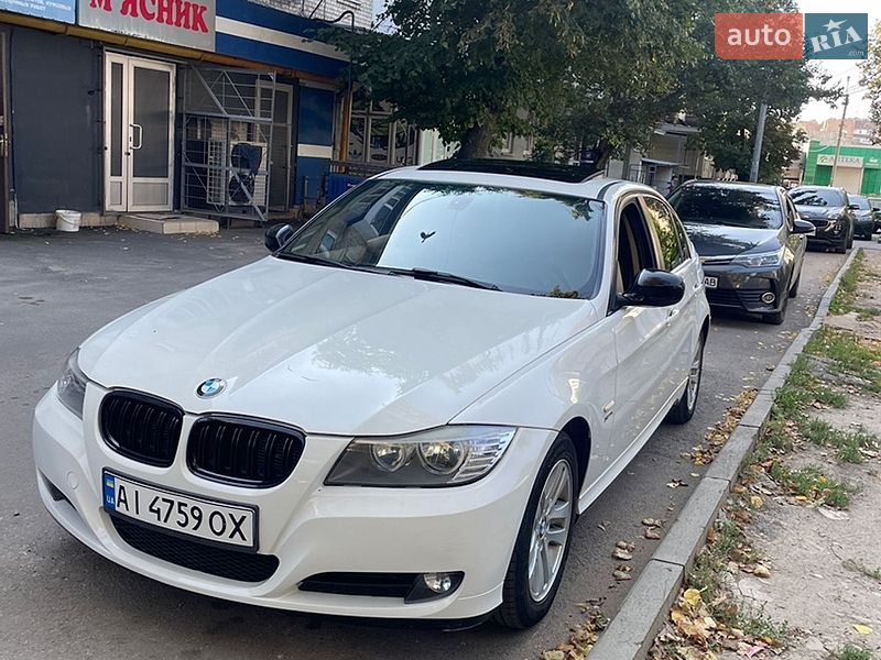 BMW 3 Series 2011
