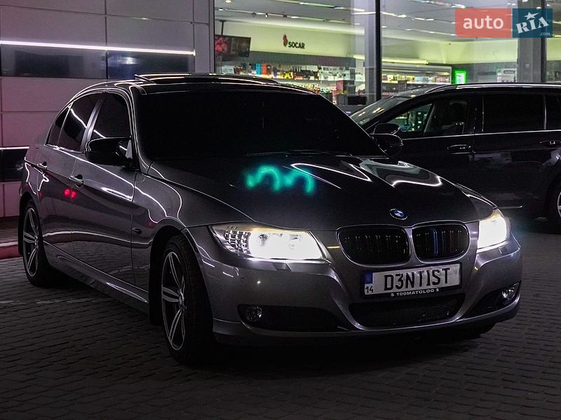 BMW 3 Series 2011