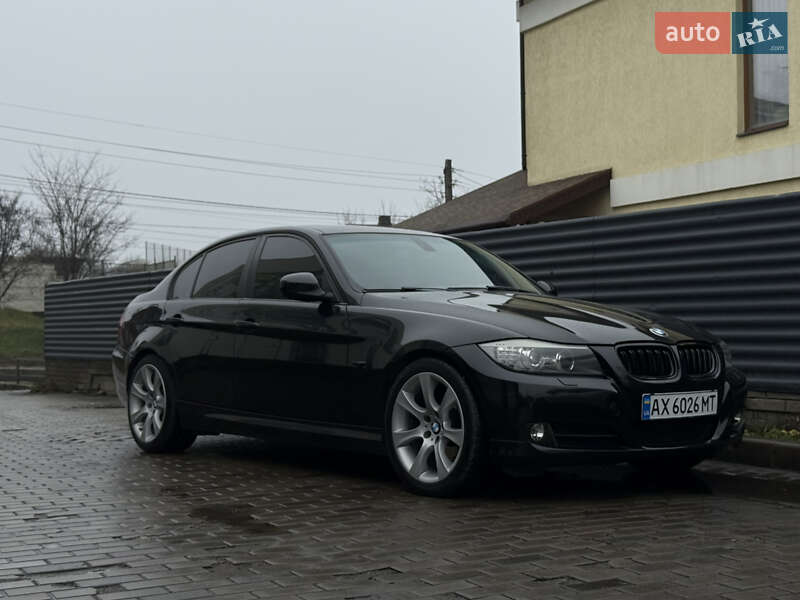 BMW 3 Series 2011