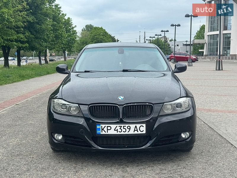 BMW 3 Series 2010