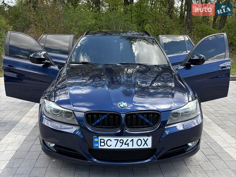 BMW 3 Series 2010